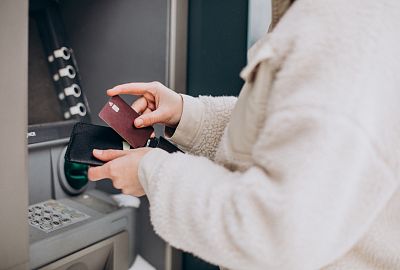 С апреля банки ужесточают правила снятия наличных